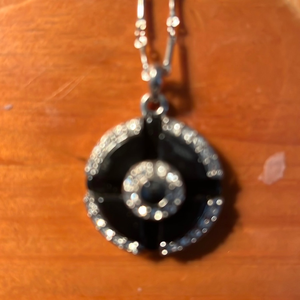 Black pendant necklace